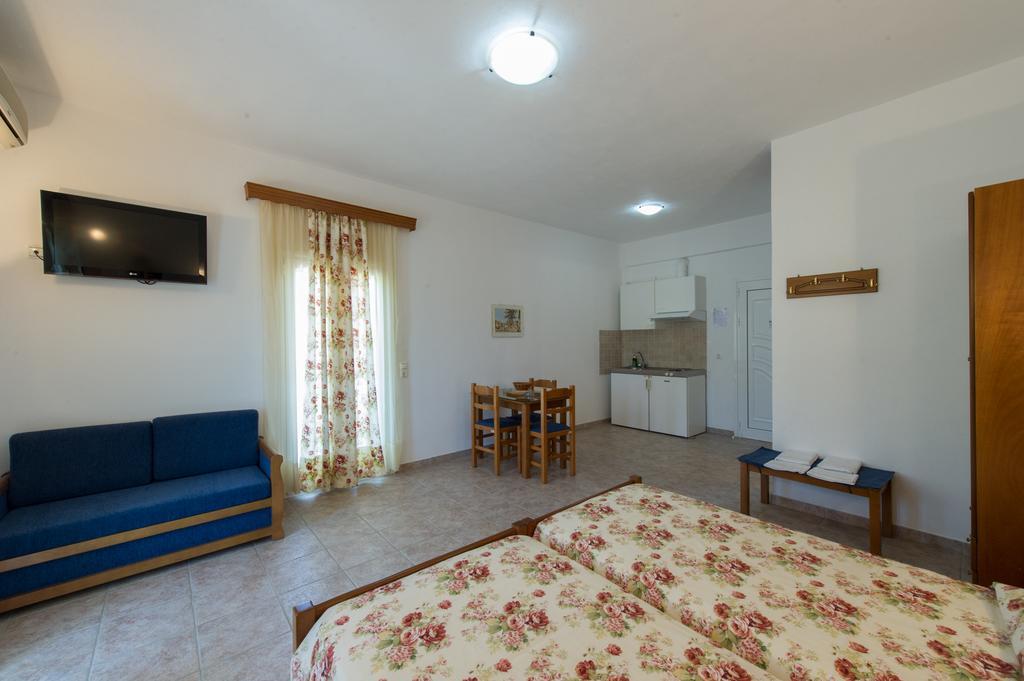 Agios Efrem Studios Parga Exterior photo